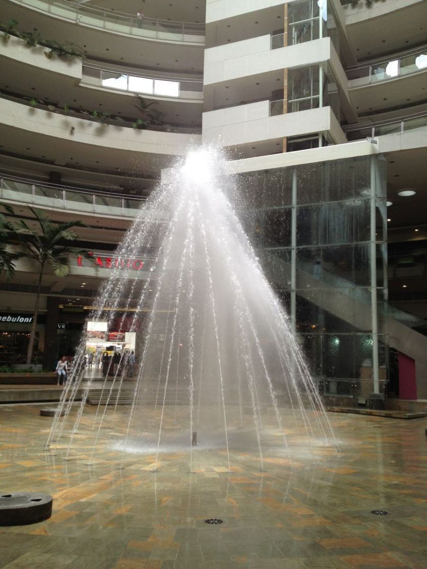 wasserspiele in der mall unicentro
