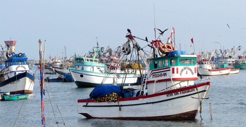 Fischerboote im Hafen Paita