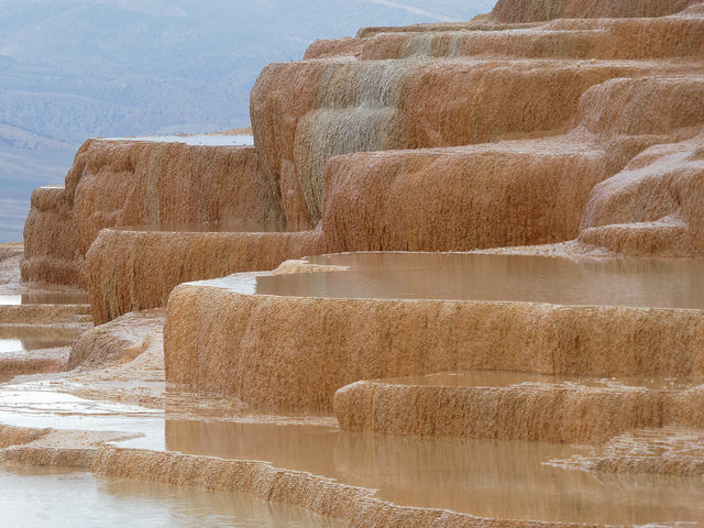 Gorgan – Die Sinterterrassen von Badab&nbsp;Soort